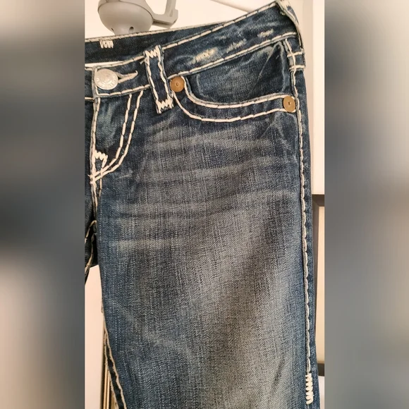 True Religion - Picture 10 of 15